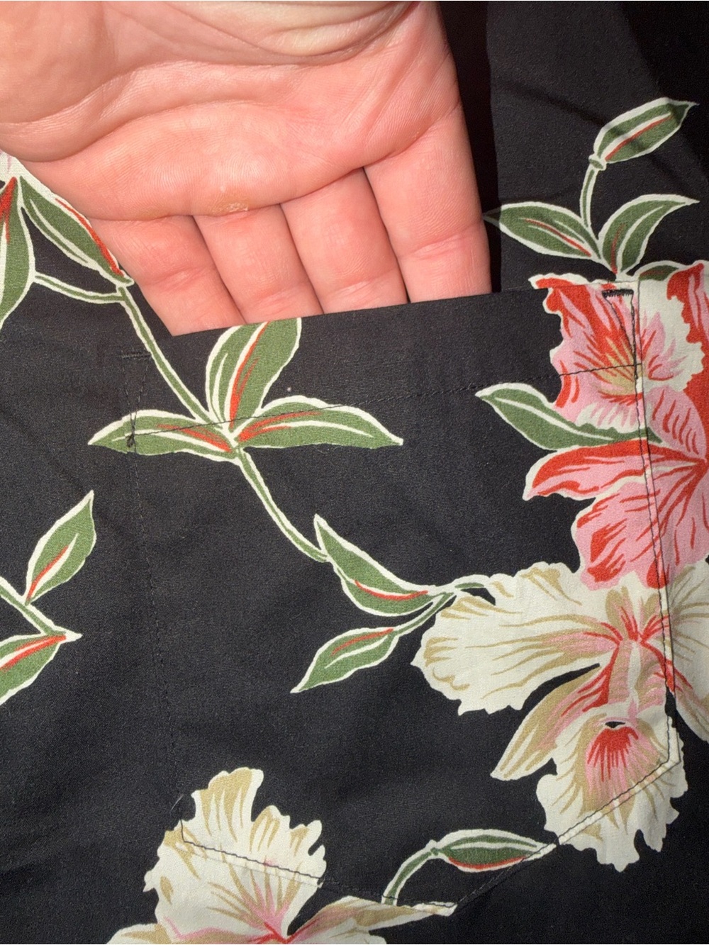 Cooke Street Black Floral Short-Sleeve Button-Down Shirt - Red & Cream Blooms - Picture 4 of 5